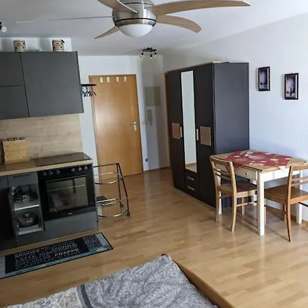 Apartment Mit Balkon * لودفيغسبرغ